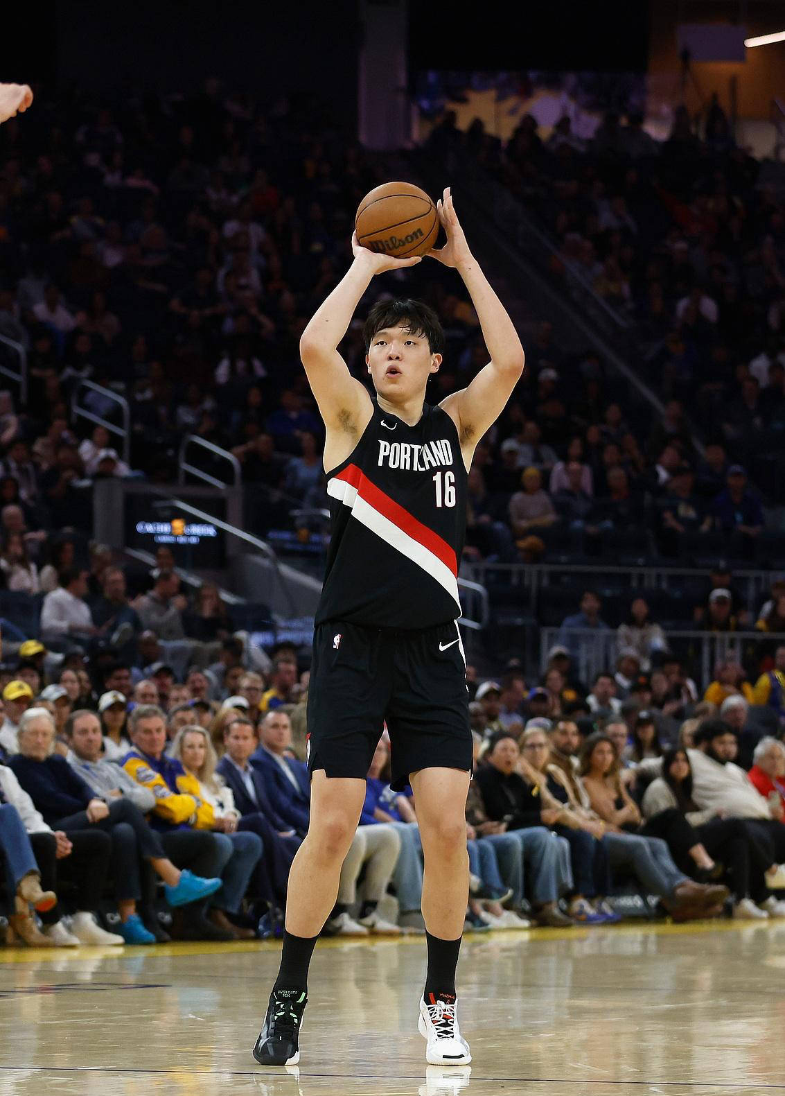 包含NBA总决赛赛程吃紧；纽卡斯尔加时末段篮板制胜；质疑声仍在；心理建设被强调的词条